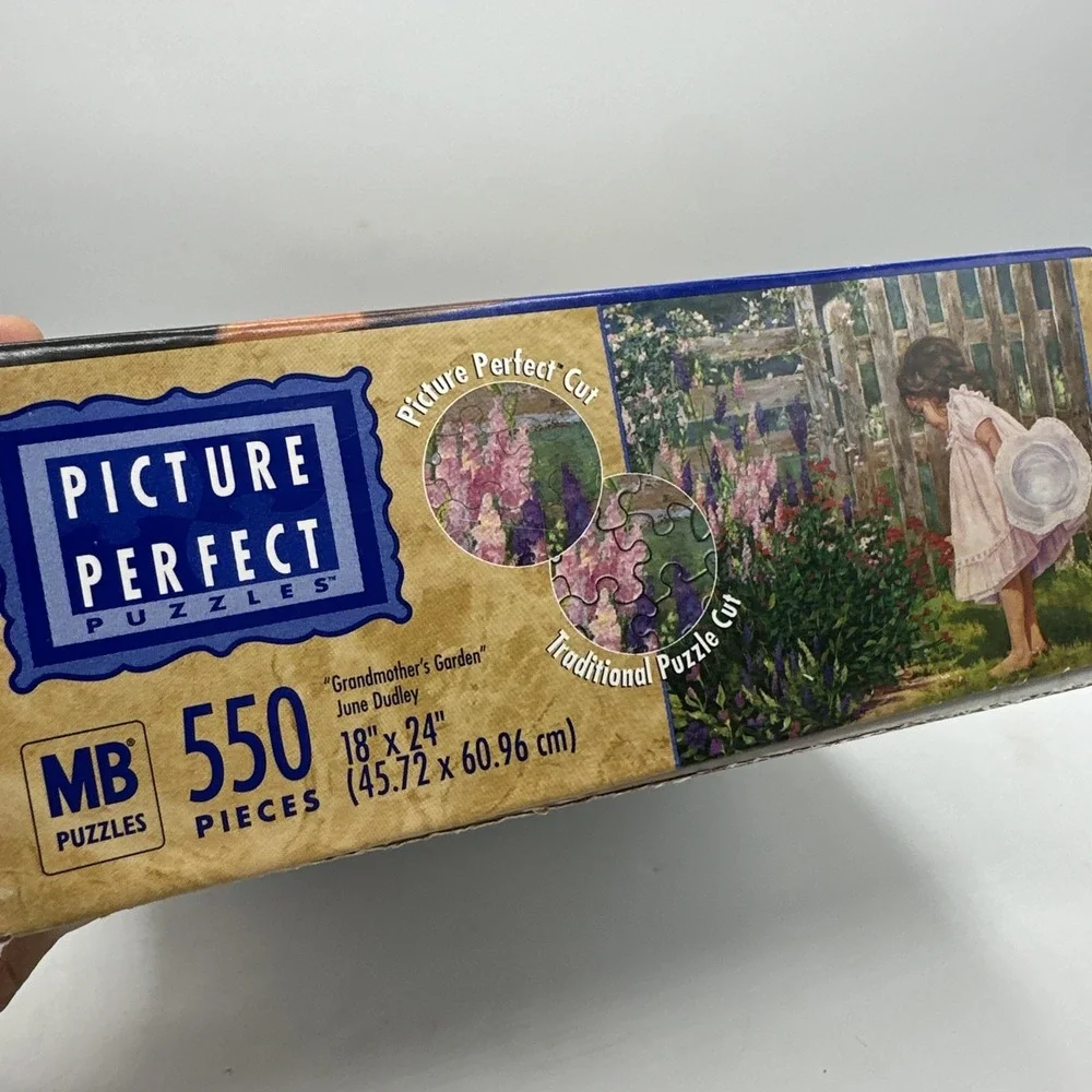 MB Puzzle‎ Picture Perfect.  Grandmother's Garden.  550 Pieces